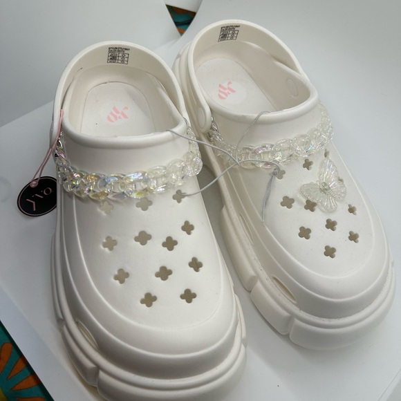 Women's White Sandals with Butterfly Charm - Picture 4 of 6